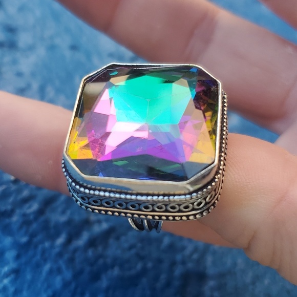 New Oversized Mystic Topaz 925 Silver Statement Ring. - Picture 13 of 16